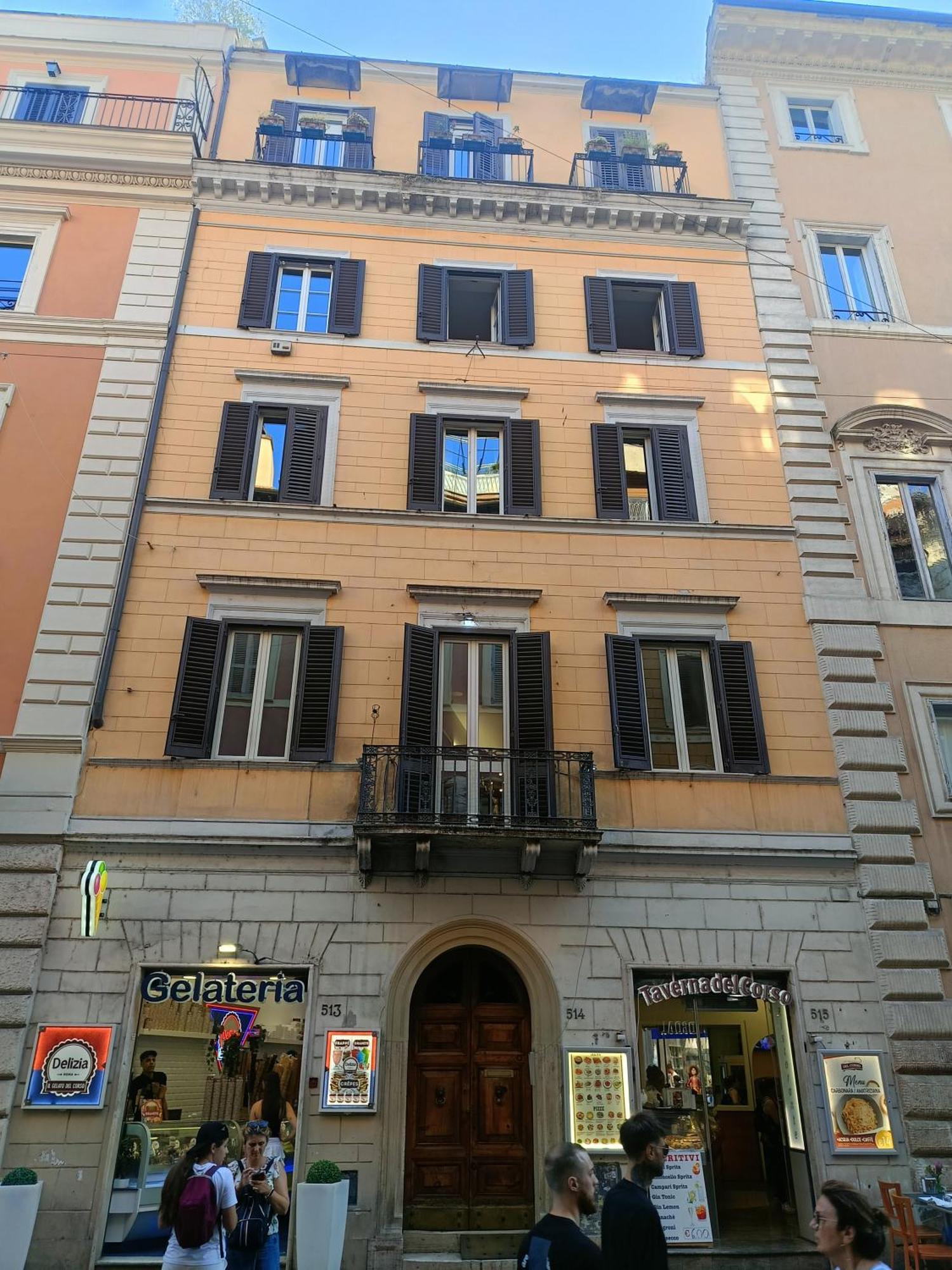 Via Del Corso Appartamento *